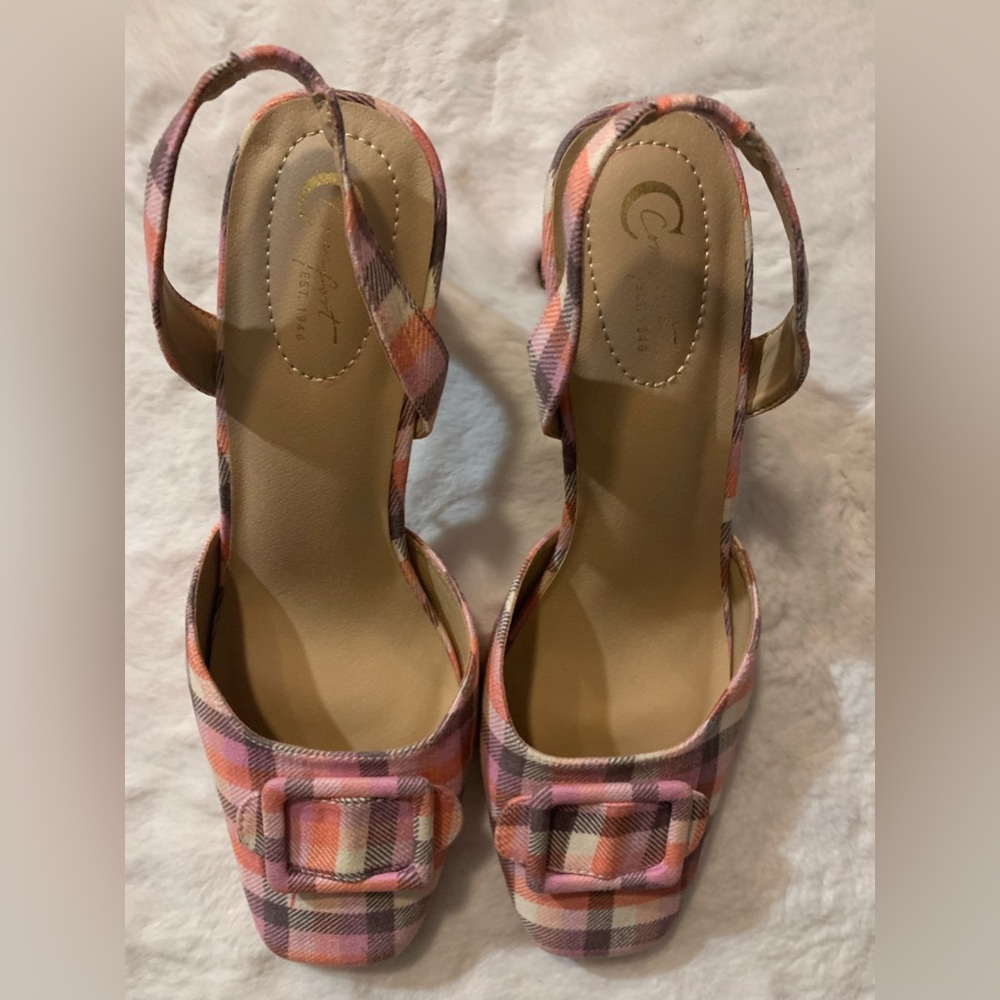 NWTComfort Est. 1946 Women Shoe 31/2 inch New never been worn